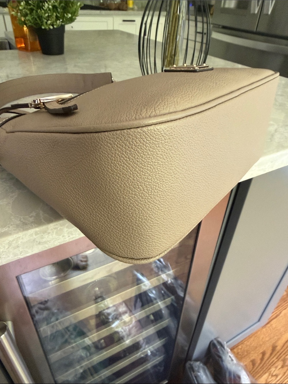 Dooney and Bourke Sorrento Hobo 28 - Picture 6 of 9
